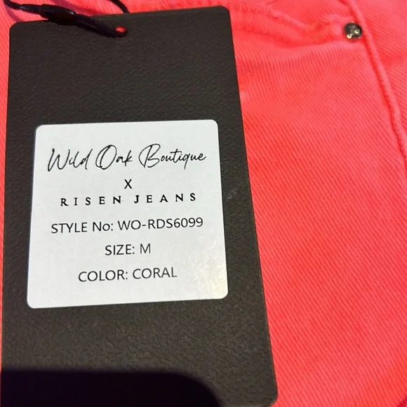 Wild Oak Boutique Jean Shorts size medium - Picture 9 of 11